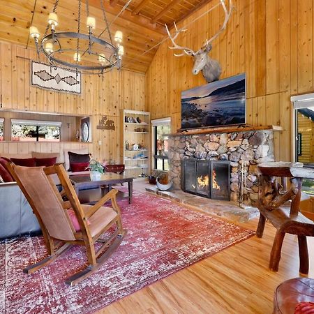 Lake Adjacent Rustic Cabin W Game Room & Hot Tub 빅 베어 레이크 외부 사진