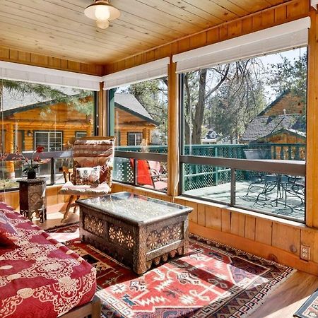 Lake Adjacent Rustic Cabin W Game Room & Hot Tub 빅 베어 레이크 외부 사진
