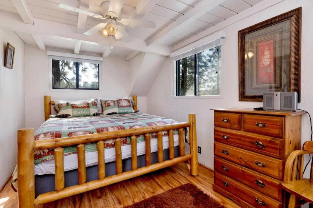 Lake Adjacent Rustic Cabin W Game Room & Hot Tub 빅 베어 레이크 외부 사진