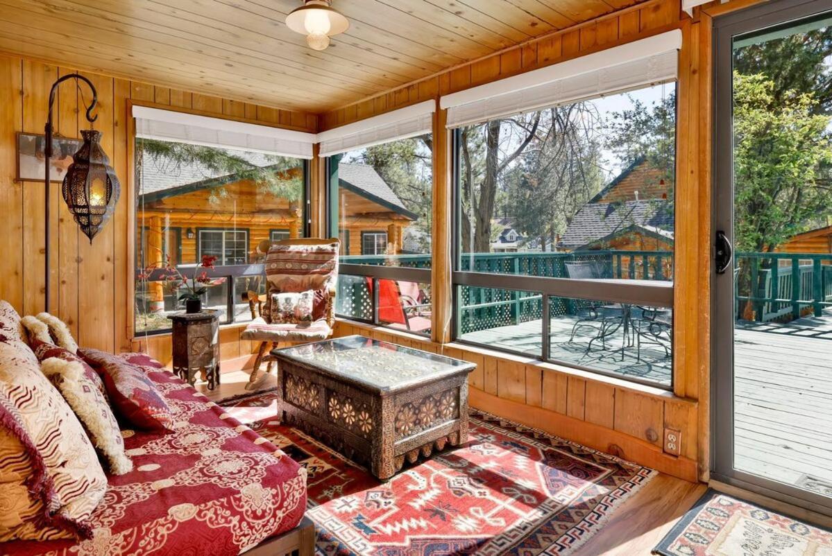 Lake Adjacent Rustic Cabin W Game Room & Hot Tub 빅 베어 레이크 외부 사진